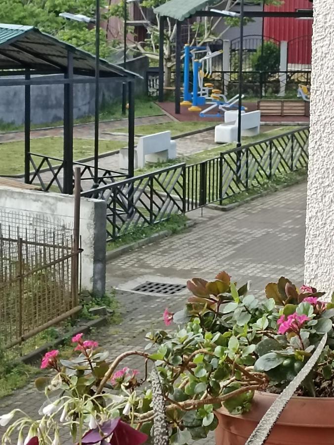 Mini Hotel On Guramishvili 22 코불레티 외부 사진