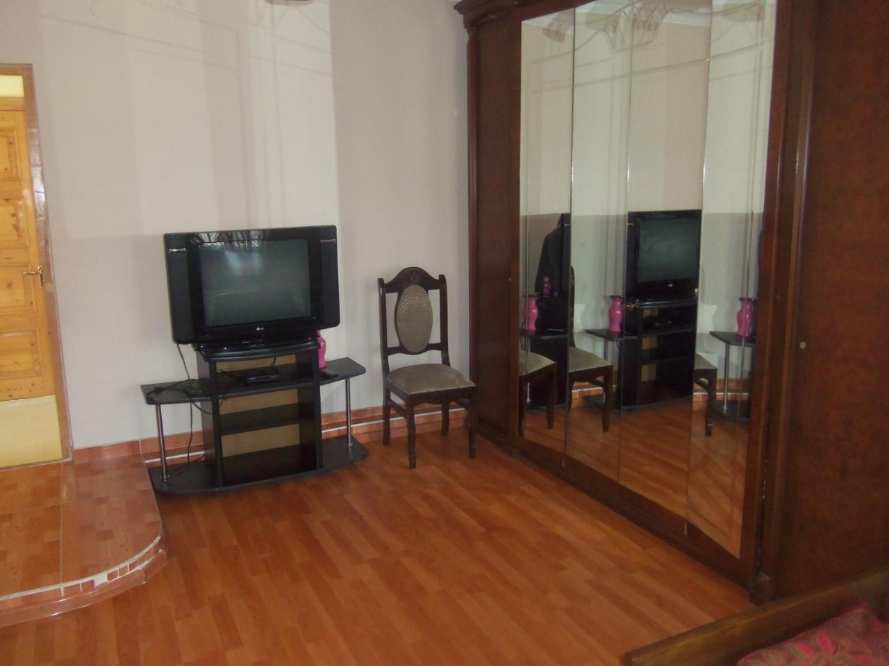 Mini Hotel On Guramishvili 22 코불레티 외부 사진