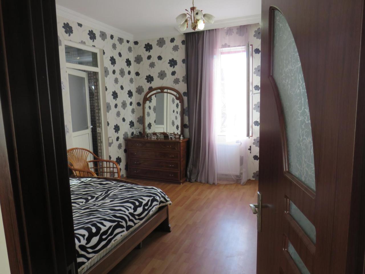 Mini Hotel On Guramishvili 22 코불레티 외부 사진
